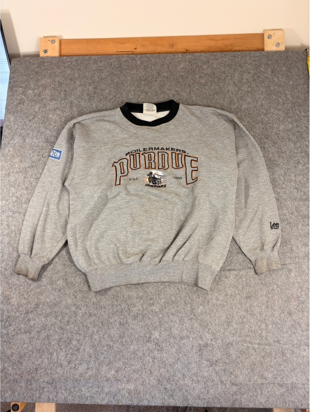 Vintage Purdue Boilermakers gray crewneck sweatshirt size Large